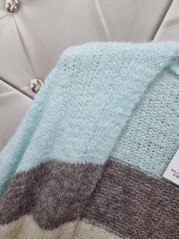 sweter-kardigan-damski-dlugi-pastelowe-pasy-mieta-mocca-ecru-roz-uniwersalny-made-in-italy-miekki-bez-zapiecia-bez-kieszeni-wiosenny-otulacz-butik-szykownia-9