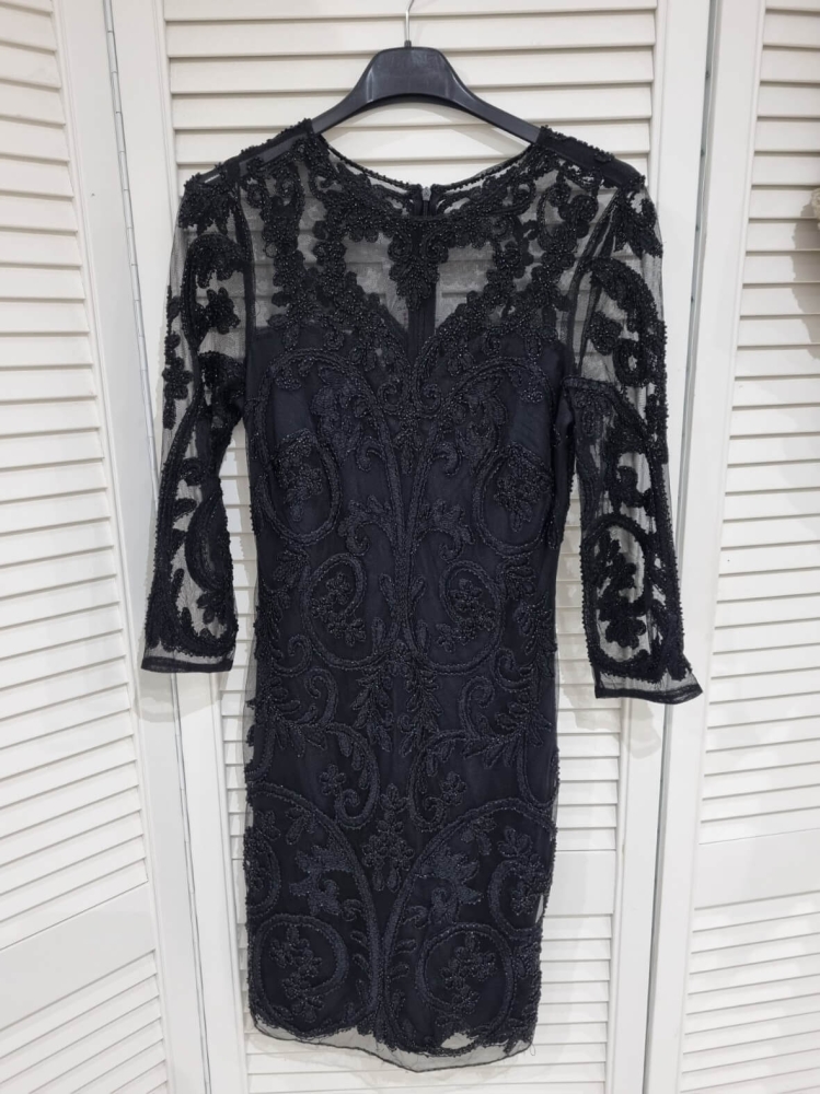 sukienka-koronkowa-ditesy-czarna-xxs-metka-s-koraliki-rekaw-7-8-elegancka-wieczorowa-zamek-tyl-malo-elastyczna-modadamska-butik-szykownia-9