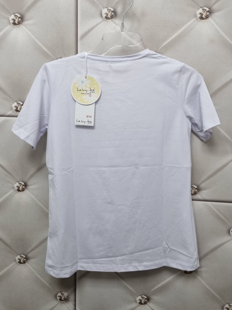 bluzka-tshirt-simple-latynka-biala-napis-bezowy-small-size-bawelna-elastan-minimalistyczny-basic-krotki-rekaw-okragly-dekolt-polska-produkcja-kolekcja-wiosna-2026-butik-szykownia-12