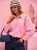 koszula-stripe-latynka-rozowa-pink-bawelna-oversize-pionowe-bezowe-paski-pognieciona-struktura-kieszonka-tyl-zakladka-100-bawelna-kolekcja-wiosna-2026-butik-szykownia-1