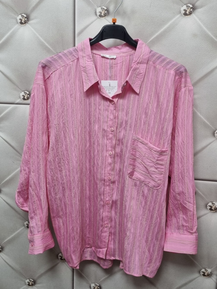 koszula-stripe-latynka-rozowa-pink-bawelna-oversize-pionowe-bezowe-paski-pognieciona-struktura-kieszonka-tyl-zakladka-100-bawelna-kolekcja-wiosna-2026-butik-szykownia-9