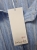 koszula-stripe-latynka-niebieska-baby-blue-bawelna-oversize-pionowe-bezowe-paski-pognieciona-struktura-kieszonka-tyl-zakladka-100-bawelna-kolekcja-wiosna-2026-butik-szykownia-6