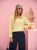 koszula-stripe-latynka-zolta-cytrynowa-yellow-bawelna-oversize-pionowe-bezowe-paski-pognieciona-struktura-kieszonka-tyl-zakladka-100-bawelna-kolekcja-wiosna-2026-butik-szykownia-4