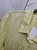 koszula-stripe-latynka-zolta-cytrynowa-yellow-bawelna-oversize-pionowe-bezowe-paski-pognieciona-struktura-kieszonka-tyl-zakladka-100-bawelna-kolekcja-wiosna-2026-butik-szykownia-8