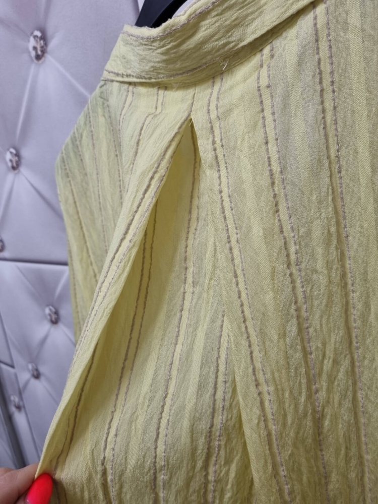 koszula-stripe-latynka-zolta-cytrynowa-yellow-bawelna-oversize-pionowe-bezowe-paski-pognieciona-struktura-kieszonka-tyl-zakladka-100-bawelna-kolekcja-wiosna-2026-butik-szykownia-12