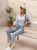 bluzka-fleur-de-jardin-latynka-tulipany-baby-blue-dekolt-v-rekaw-3-4-zlota-aplikacja-kwiaty-elastyczna-bawelna-elastan-rozmiary-standardowe-nadwymiary-kolekcja-wiosna-2026-butik-szykownia-4