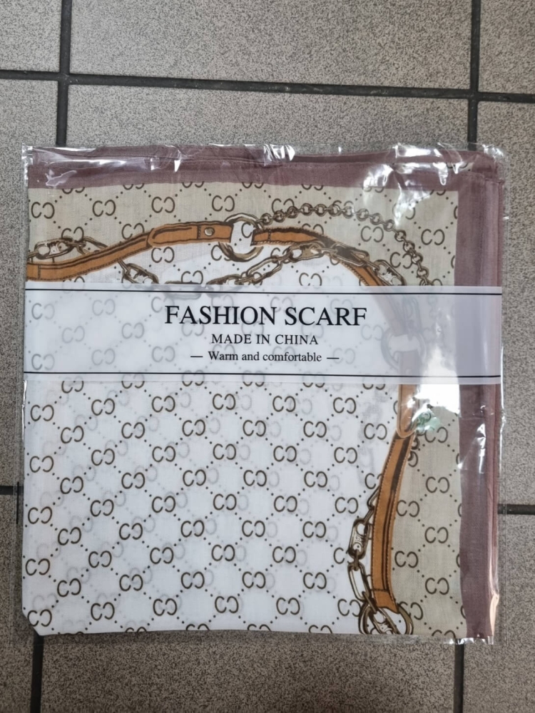 gawroszka-marine-apaszka-damska-70x70-wiskoza-krem-bez-karmel-braz-sliwkowy-apaszka-elegancka-chusta-na-szyje-apaszka-do-torebki-apaszka-retro-apaszka-klasyczna-apaszka-wzorzysta-butik-szykownia-4