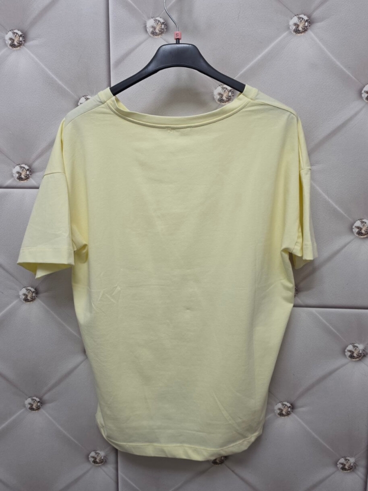 bluzka-kwiat-3d-latynka-pastelowy-zolty-tshirt-damski-bawelna-elastan-aplikacja-kwiat-3d-krotki-rekaw-polska-produkcja-rozmiary-standardowe-i-nadwymiary-modna-bluzka-damska-wiosna-butik-szykownia-13