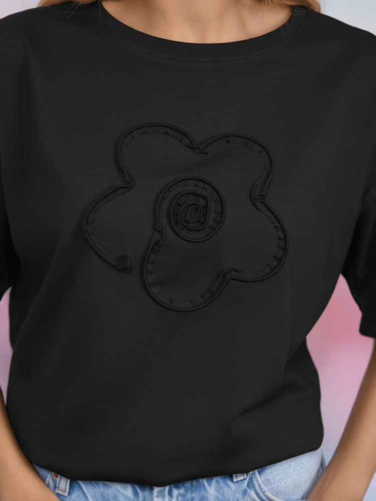 bluzka-kwiat-3d-latynka-czarna-tshirt-damski-bawelna-elastan-aplikacja-kwiat-3d-krotki-rekaw-polska-produkcja-rozmiary-standardowe-i-nadwymiary-modna-bluzka-damska-wiosna-butik-szykownia-6