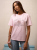 bluzka-tshirt-botanika-lemonada-pudrowy-roz-pastelowy-roz-bawelna-98-elastan-kwiatowy-nadruk-botanique-lete-naturalne-piekno-premium-polskiej-produkcji-modna-bluzka-damska-wiosna-butik-szykownia-7