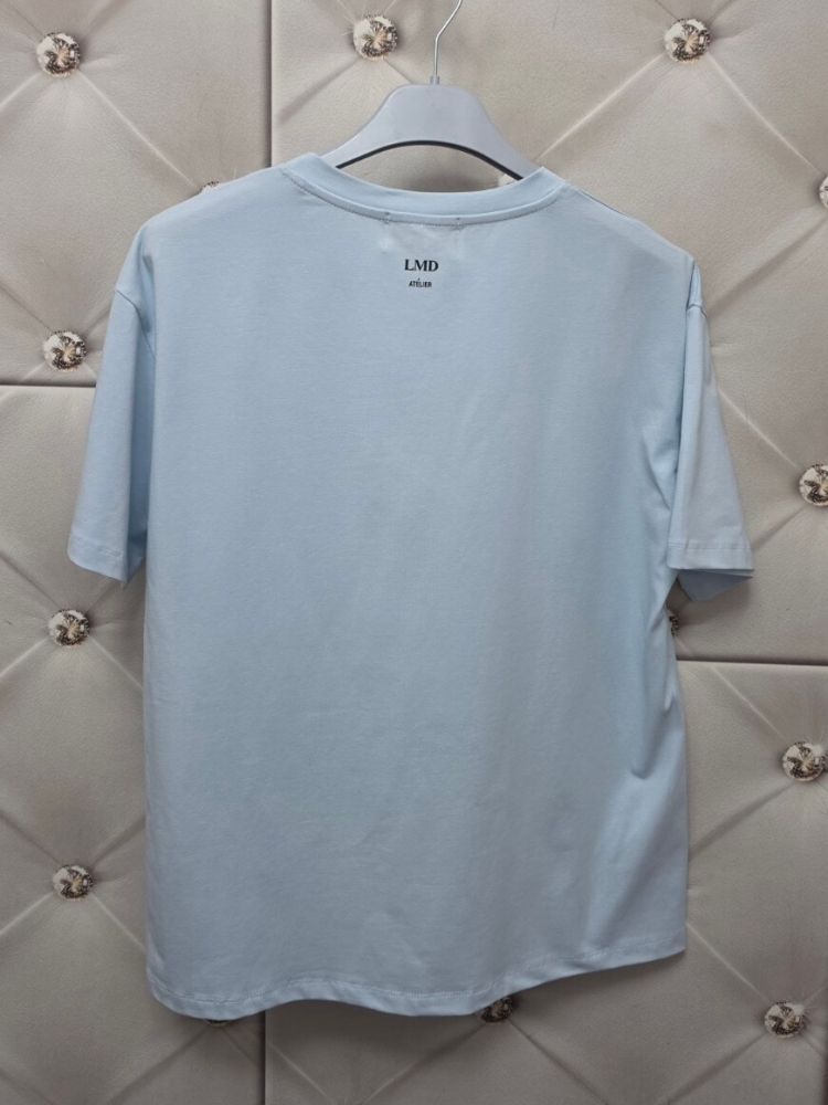bluzka-tshirt-botanika-lemonada-niebieska-baby-blue-bawelna-98-elastan-kwiatowy-nadruk-botanique-lete-naturalne-piekno-premium-polskiej-produkcji-modna-bluzka-damska-wiosna-butik-szykownia-9