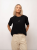 tshirt-lemonada-czarny-klasyczny-bawelna-elastan-male-logo-lemonada-atelier-minimalistyczny-tshirt-damski-basic-premium-polska-marka-butik-szykownia-4