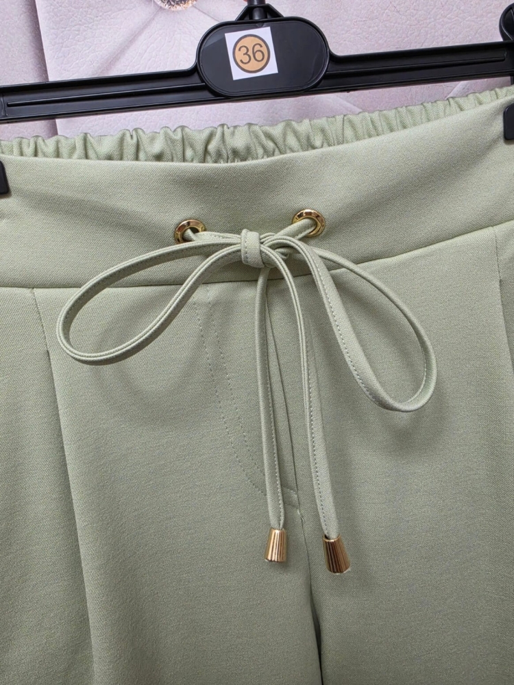spodnie-cygaretki-novum-pistacjowe-elastyczne-z-troczkiem-7-8-damskie-eleganckie-wygodne-kieszenie-eleganckie-sportowe-polska-produkcja-wiskoza-elastan-butik-szykownia-11