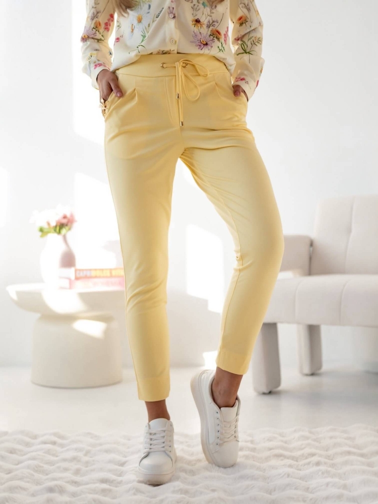 spodnie-cygaretki-novum-zolte-elastyczne-z-troczkiem-7-8-damskie-eleganckie-wygodne-kieszenie-eleganckie-sportowe-polska-produkcja-wiskoza-elastan-butik-szykownia-1