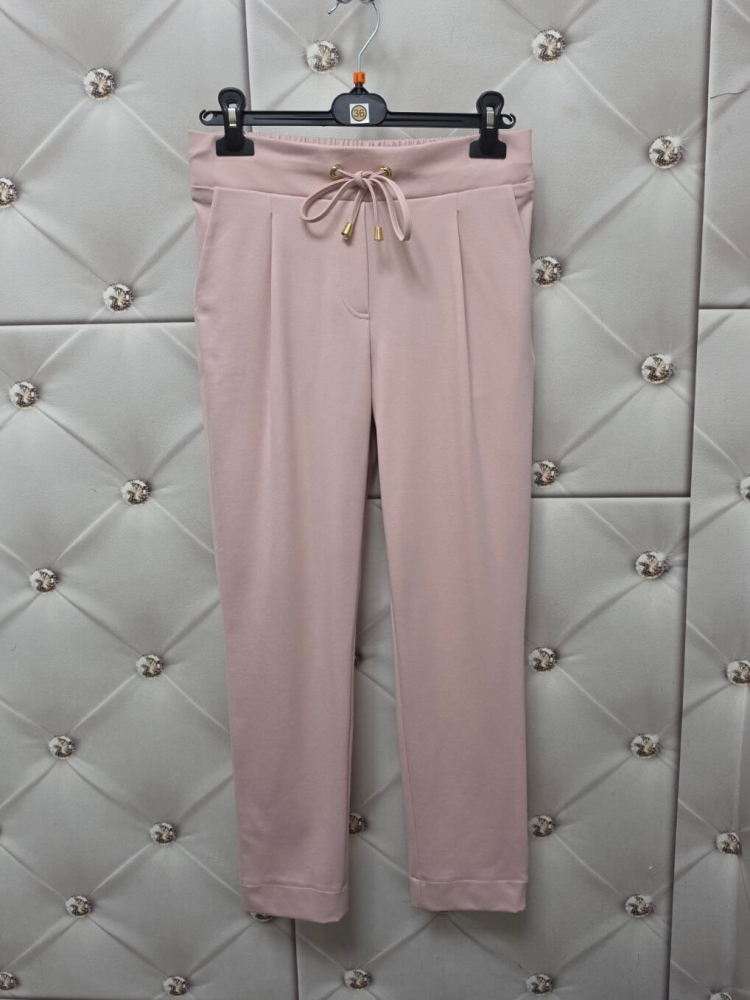 spodnie-cygaretki-novum-pudrowy-roz-elastyczne-z-troczkiem-7-8-damskie-eleganckie-wygodne-kieszenie-eleganckie-sportowe-polska-produkcja-wiskoza-elastan-butik-szykownia-10