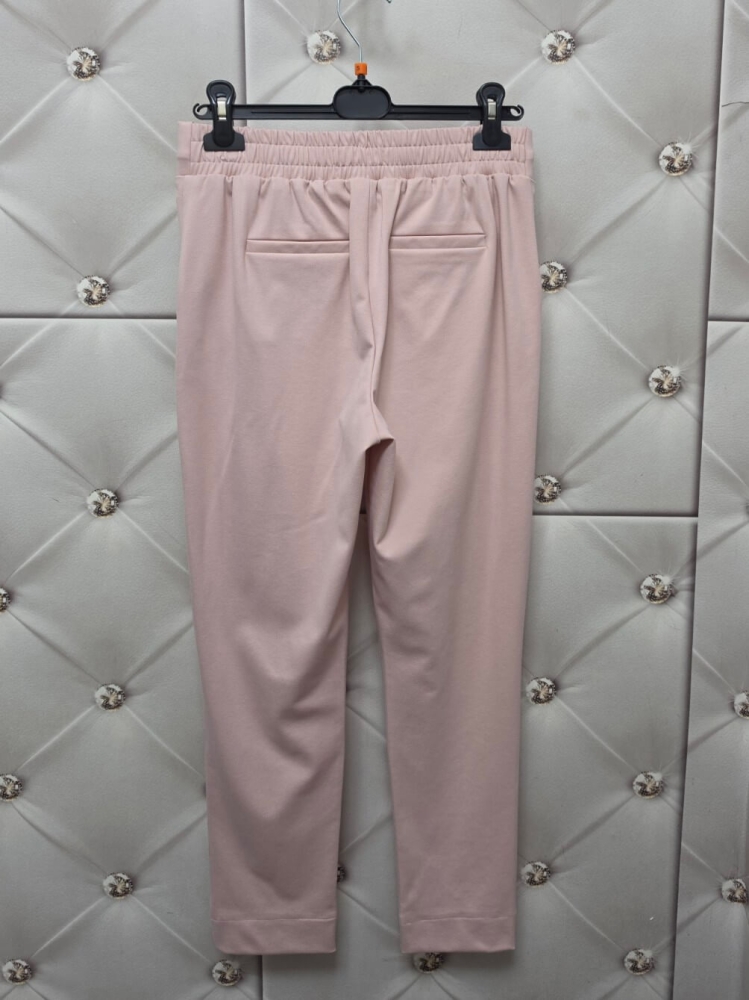 spodnie-cygaretki-novum-pudrowy-roz-elastyczne-z-troczkiem-7-8-damskie-eleganckie-wygodne-kieszenie-eleganckie-sportowe-polska-produkcja-wiskoza-elastan-butik-szykownia-12