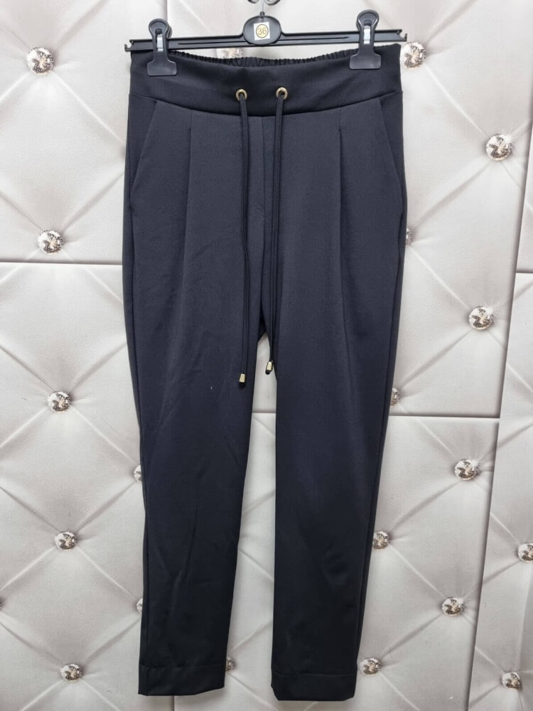 spodnie-cygaretki-novum-czarne-elastyczne-z-troczkiem-7-8-damskie-eleganckie-wygodne-kieszenie-eleganckie-sportowe-polska-produkcja-wiskoza-elastan-butik-szykownia-10
