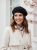 beret-francuski-damski-czarny-klasyczny-beret-paryski-z-antenka-elegancki-dodatek-damski-uniwersalny-30-welna-70-akryl-butik-szykownia-1