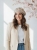 beret-francuski-damski-bezowy-klasyczny-beret-paryski-z-antenka-elegancki-dodatek-damski-uniwersalny-30-welna-70-akryl-butik-szykownia-1