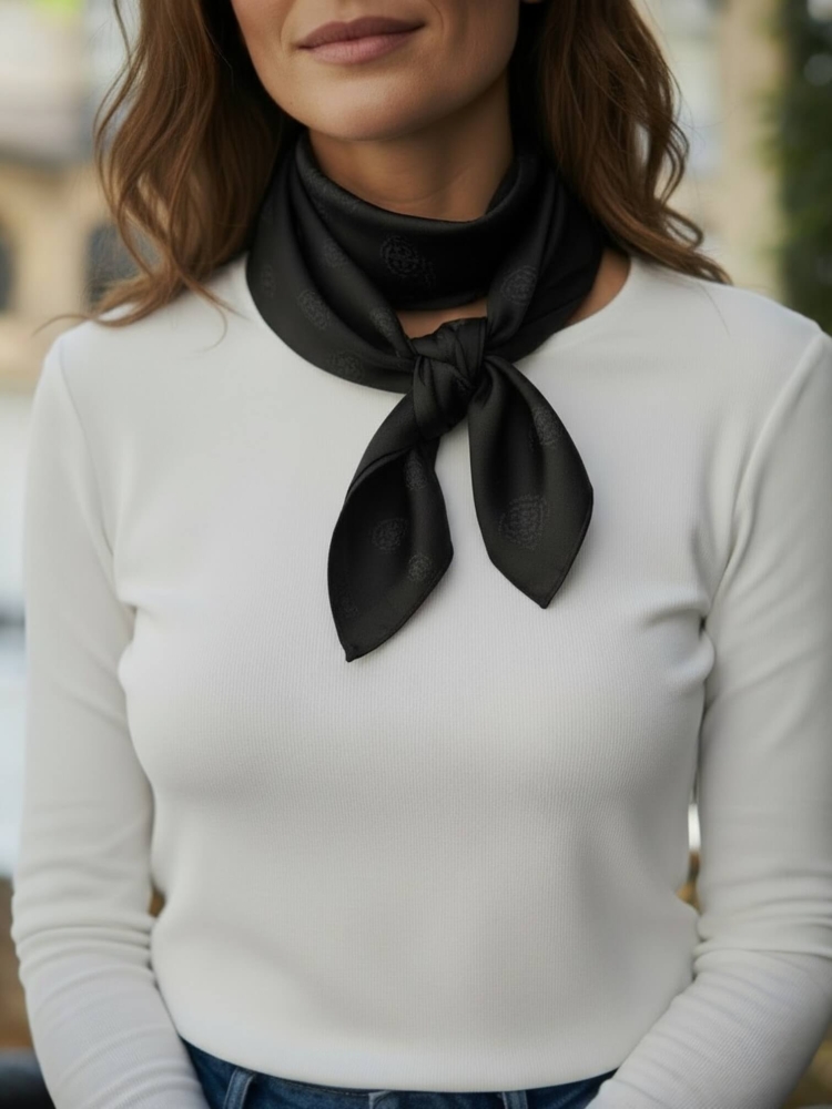 gawroszka-czarna-tloczone-kwiaty-apaszka-70x70-sliska-jak-jedwab-wiskoza-silk-elegancka-damska-do-szyi-wlosow-torebki-modny-dodatek-butik-szykownia-2