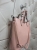 ines-delaure-168168-torebka-damska-pudrowy-roz-duza-a4-z-kosmetyczka-eko-skora-stalowe-okucia-pasek-krotki-dlugi-elegancka-torebka-damska-na-co-dzien-do-pracy-modna-torba-butik-szykownia-10