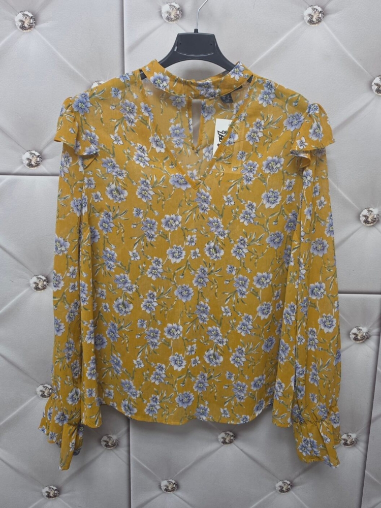 bluzka-elviana-musztardowa-kwiaty-dekolt-v-choker-falbanka-rekaw-dlugi-elegancka-bluzka-damska-wiosenna-kwiatowy-print-modna-bluzka-damska-uniwersalna-butik-szykownia-8