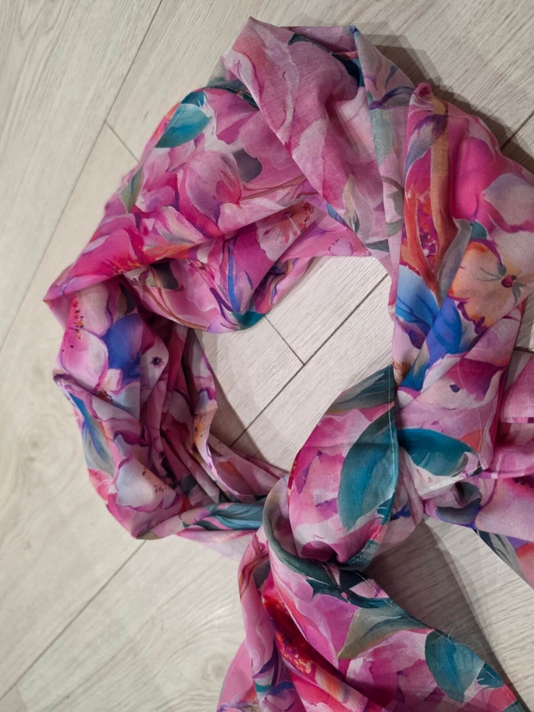 apaszka-szal-florisena-rozowa-kwiaty-duza-bawelna-100-lekka-wiosenna-kolorowa-damska-170x95-butik-szykownia-9