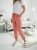 spodnie-joggery-estos-coriselle-lososiowe-koralowe-oversize-elastyczne-wloskie-spodnie-damskie-troczek-guma-w-pasie-kieszenie-wiskoza-nylon-elastan-wiosenne-spodnie-casual-butik-szykownia-5
