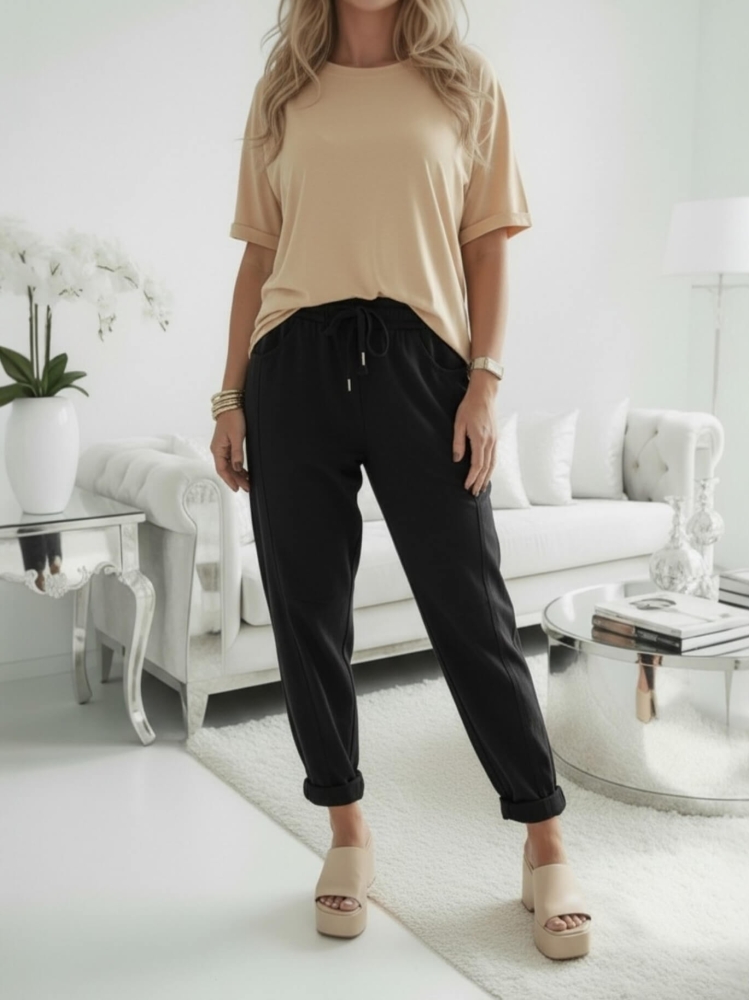 spodnie-joggery-estos-coriselle-czarne-oversize-elastyczne-wloskie-spodnie-damskie-troczek-guma-w-pasie-kieszenie-wiskoza-nylon-elastan-wiosenne-spodnie-casual-butik-szykownia-1