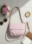 torebka-diana-co-dtl703-3-cukierkowy-roz-klapka-pasek-odpinany-zamek-zlote-okucia-kieszonki-damska-elegancka-faux-leather-butik-szykownia-3