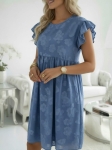 Sukienka Almeria Kolor jeansowy w kwiaty 3D oversize z falbanką