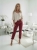 spodnie-jeansy-moon-girl-ks598-915-mom-fit-bordowe-elastyczne-cienkie-lekkie-z-paskiem-bordowym-serduszka-srebrne-butik-szykownia-2