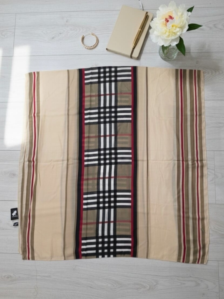 apaszka-szal-virella-bezowa-krata-paski-czarny-czerwony-taupe-ecru-wiskoza-lekka-elegancka-wiosenna-stylowa-butik-szykownia-3
