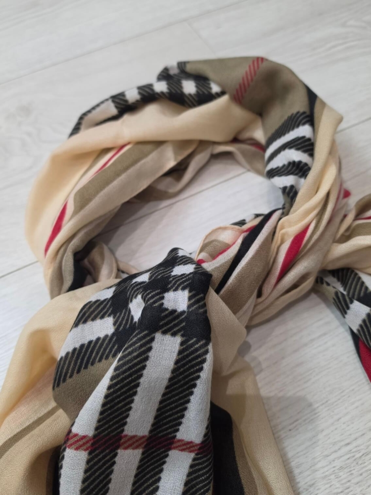 apaszka-szal-virella-bezowa-krata-paski-czarny-czerwony-taupe-ecru-wiskoza-lekka-elegancka-wiosenna-stylowa-butik-szykownia-10