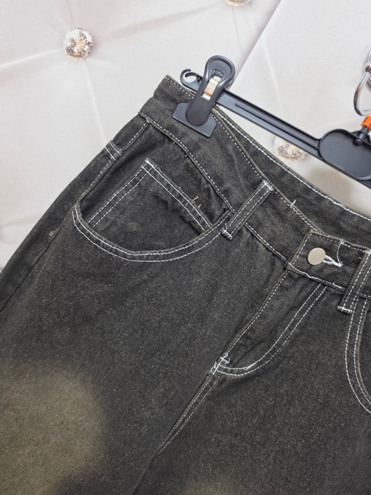 spodnie-jeansy-varelle-czarne-straight-wide-leg-przetarcia-wysoki-stan-szerokie-nogawki-modne-damskie-jeansy-nieelastyczne-butik-szykownia-6