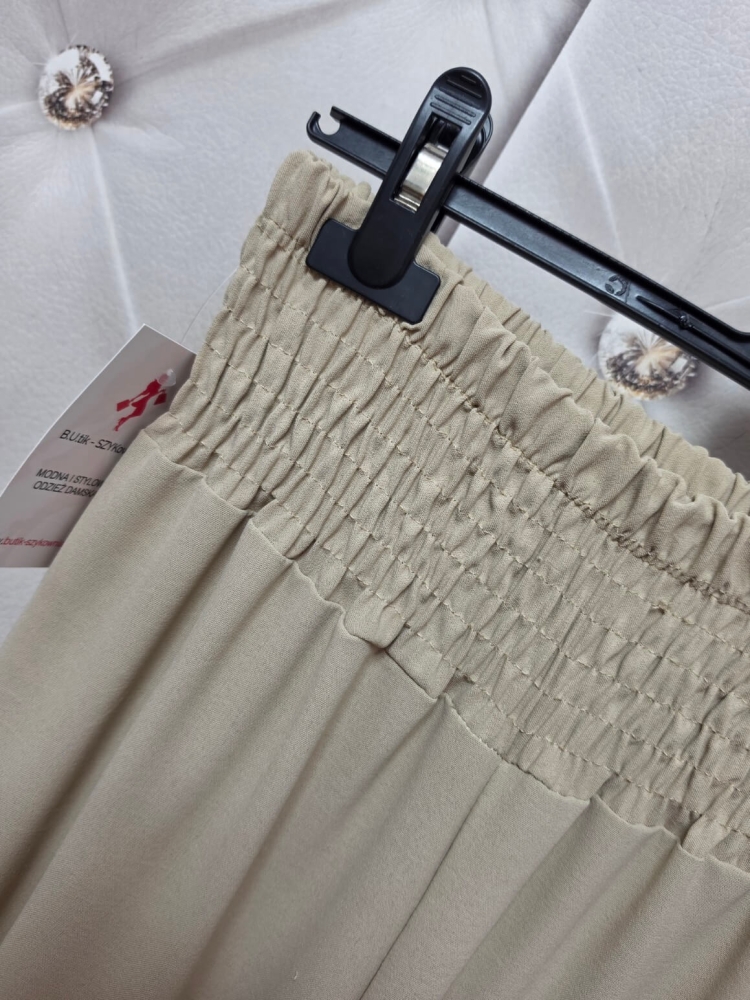 spodnie-selmira-jasny-bez-szerokie-nogawki-elastyczna-guma-w-pasie-luzne-eleganckie-damskie-butik-szykownia-6