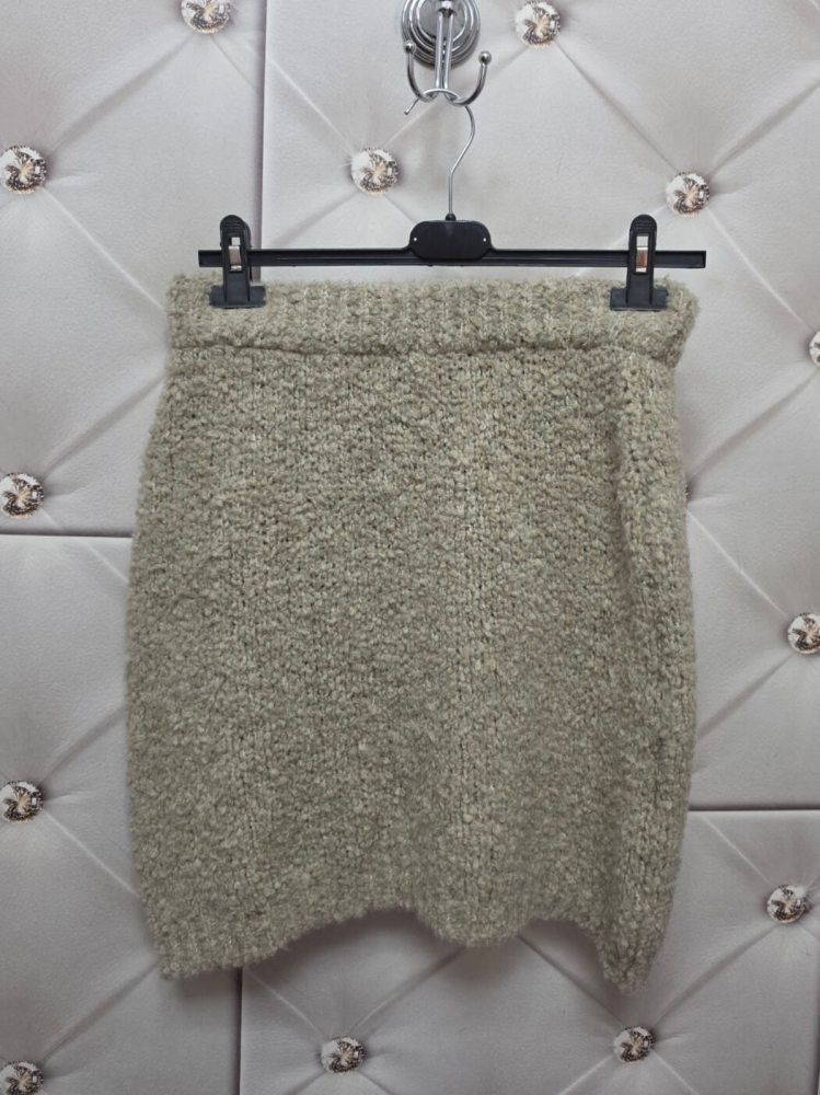 komplet-bellmora-bezowy-sweter-bukla-oversize-spodnica-na-gumie-elegancki-zestaw-damski-wiosenny-styl-butik-szykownia-11