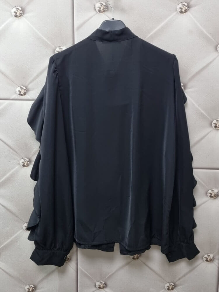 bluzka-koszula-rafallela-czarna-falbany-wiazanie-pod-szyja-wloska-produkcja-elegancka-koszulowa-damska-falbany-mankiety-guziki-uniwersalna-butik-szykownia-11