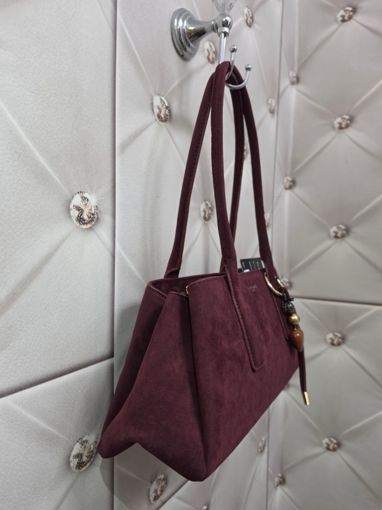 torebka-floraco-f7579-bordowa-bowling-elegancka-damska-zamszowa-ekoskora-pojemna-trzy-komory-zlote-okucia-breloczek-modna-klasyczna-butik-szykownia-6