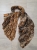 apaszka-szal-virella-panterka-braz-bez-czern-animal-print-lekki-szal-damski-wiskoza-elegancki-dodatek-wiosenny-modny-szal-butik-szykownia-11