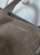 torebka-zamszowa-floraco-f7512-taupe-bezowa-elegancka-torebka-damska-na-ramie-do-reki-z-paskiem-regulowanym-zamek-kieszonki-breloczek-butik-szykownia-8