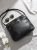 torebka-damska-czarna-listonoszka-l2195-srednia-na-ramie-crossbody-kieszenie-na-suwak-eko-skora-elegancka-codzienna-butik-szykownia-2