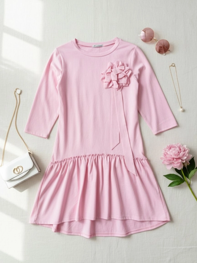 sukienka-rozowa-rosalia-z-kwiatem-falbana-oversize-maselko-komunia-wiosna-elegancka-wloska-butik-szykownia-4