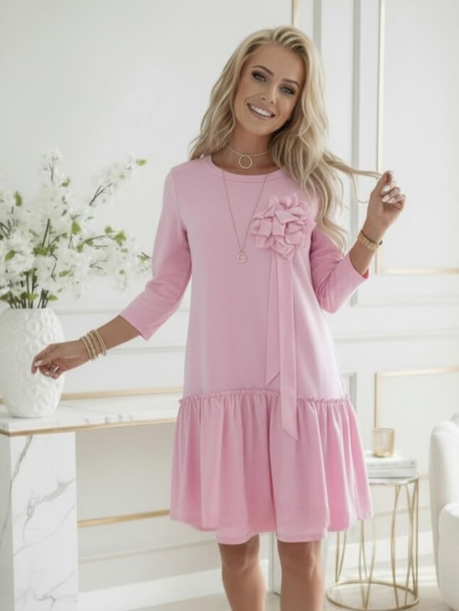 sukienka-rozowa-rosalia-z-kwiatem-falbana-oversize-maselko-komunia-wiosna-elegancka-wloska-butik-szykownia-8