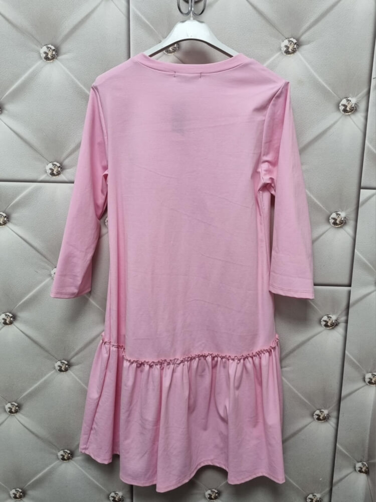 sukienka-rozowa-rosalia-z-kwiatem-falbana-oversize-maselko-komunia-wiosna-elegancka-wloska-butik-szykownia-12