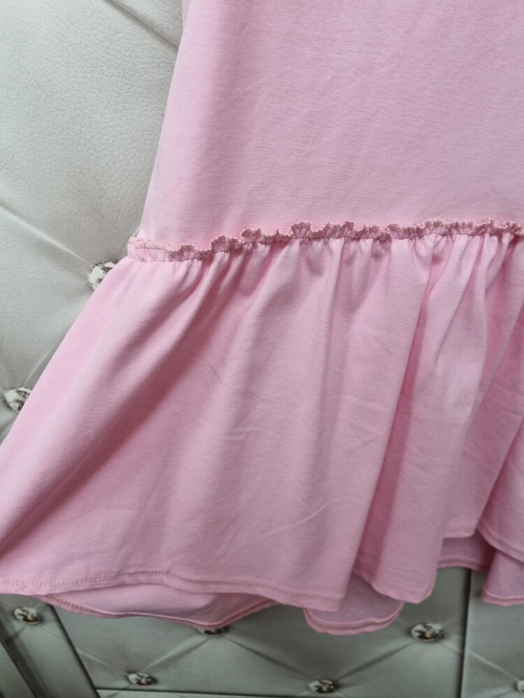 sukienka-rozowa-rosalia-z-kwiatem-falbana-oversize-maselko-komunia-wiosna-elegancka-wloska-butik-szykownia-13