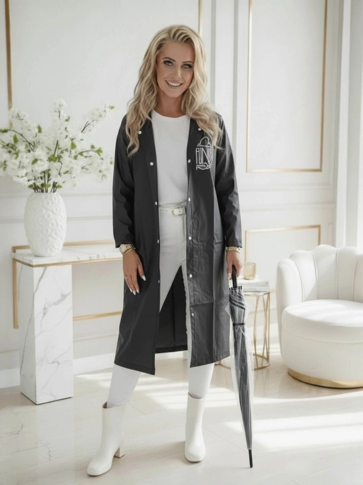 czarny-plaszcz-przeciwdeszczowy-bruno-rossi-d19-limitowana-edycja-raincoat-damski-wodoodporny-z-kapturem-oversize-lekki-na-deszcz-podrozny-modny-butik-szykownia-6