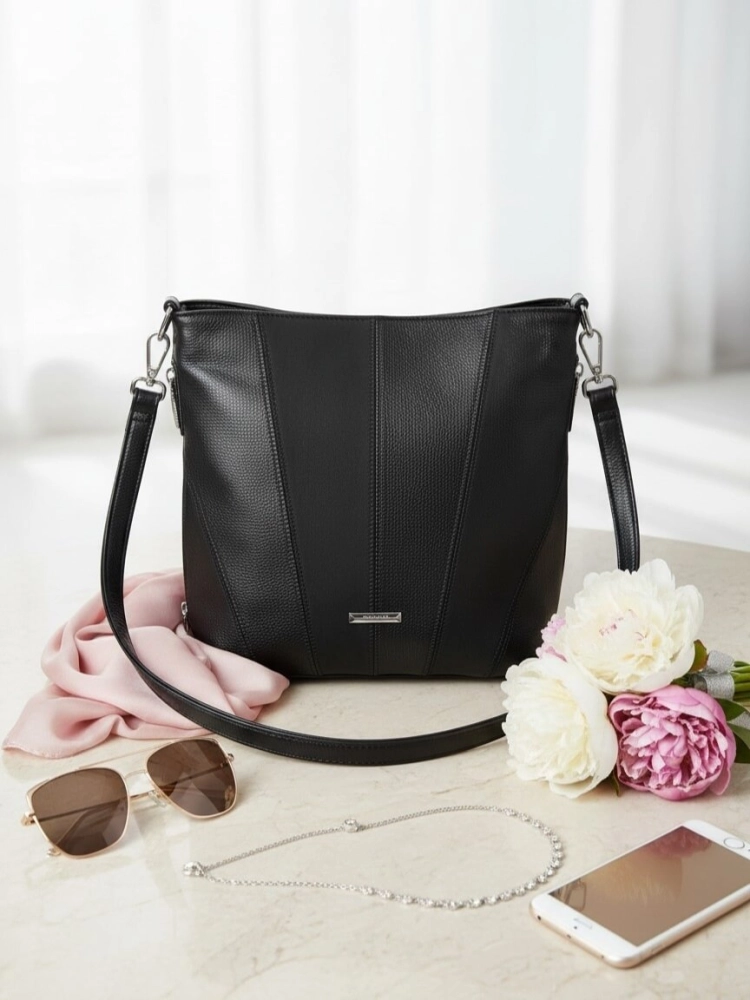 silviarosa-sr6021-torebka-damska-czarna-listonoszka-ekoskora-kieszenie-boczna-kieszonka-na-zamek-regulowany-pasek-codzienna-elegancka-klasyczna-modna-butik-szykownia-1