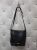 silviarosa-sr6021-torebka-damska-czarna-listonoszka-ekoskora-kieszenie-boczna-kieszonka-na-zamek-regulowany-pasek-codzienna-elegancka-klasyczna-modna-butik-szykownia-3