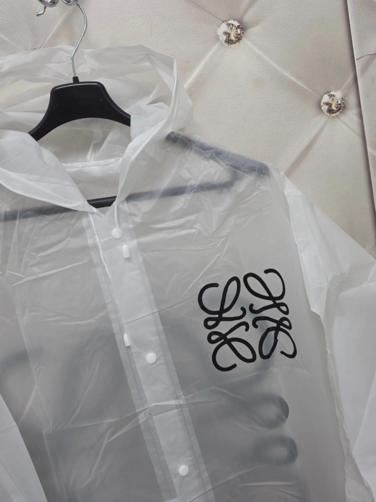 bialy-transparenty-plaszcz-przeciwdeszczowy-bruno-rossi-dpl-limitowana-edycja-raincoat-damski-wodoodporny-z-kapturem-oversize-lekki-na-deszcz-podrozny-modny-butik-szykownia-8